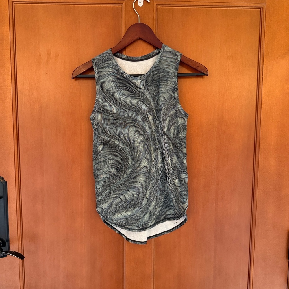 lululemon athletica Black and Gray Swirl Muscle Tee